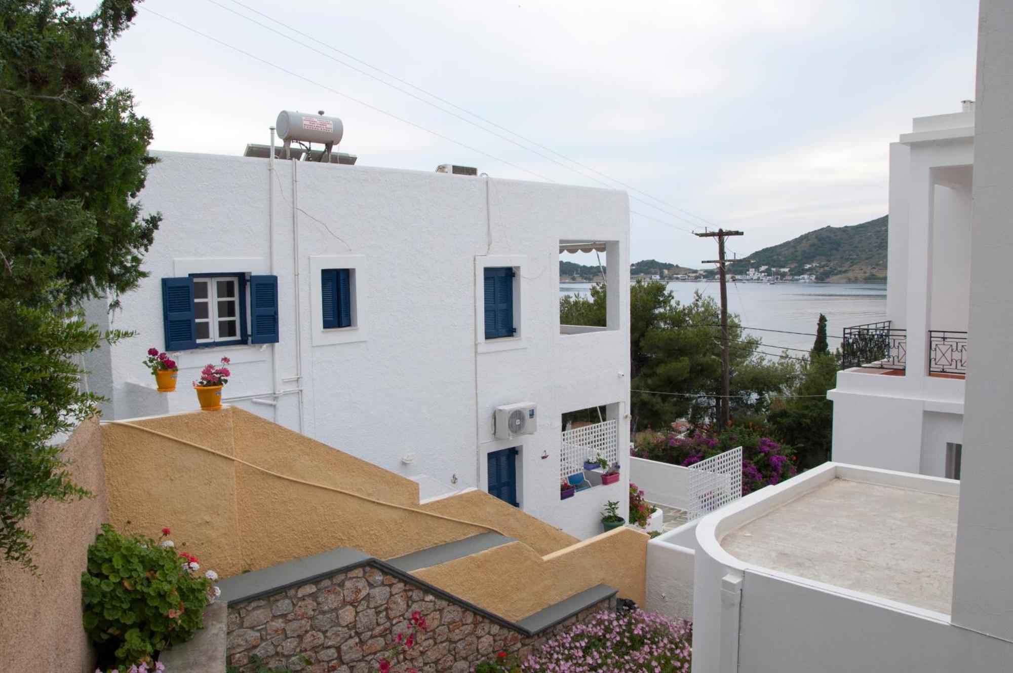 Tatsis Apartments Masouri Esterno foto