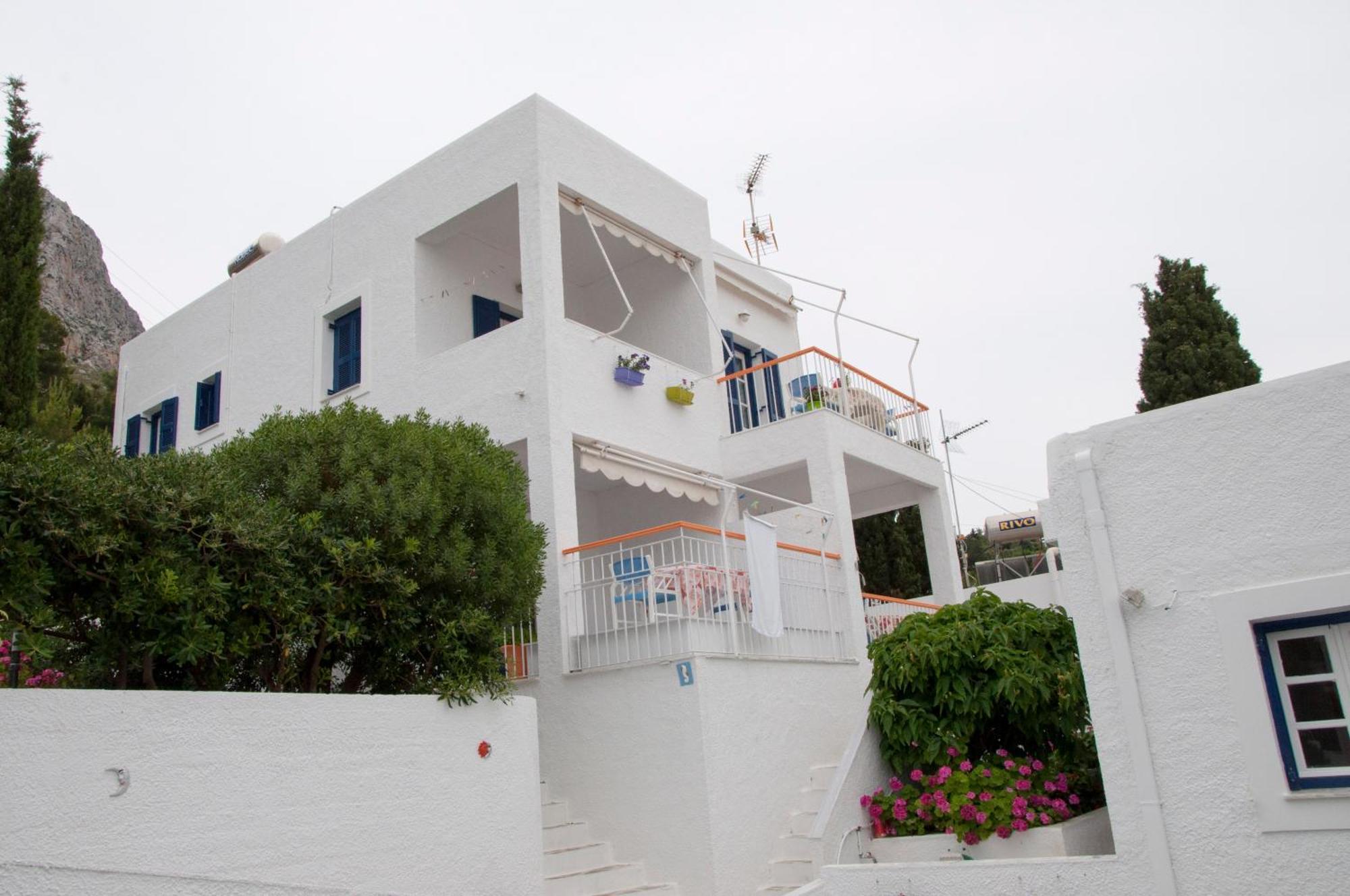 Tatsis Apartments Masouri Esterno foto