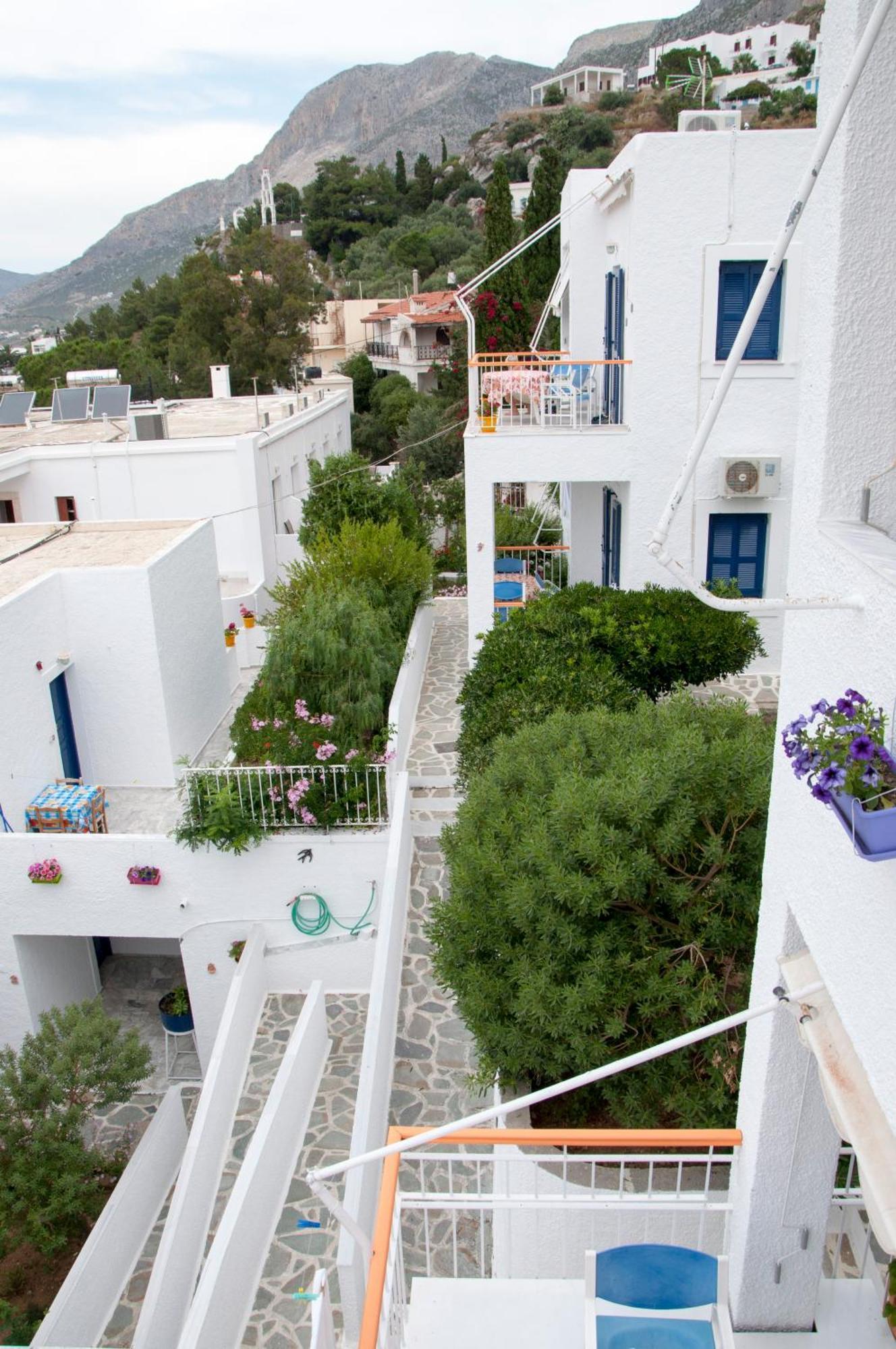 Tatsis Apartments Masouri Esterno foto