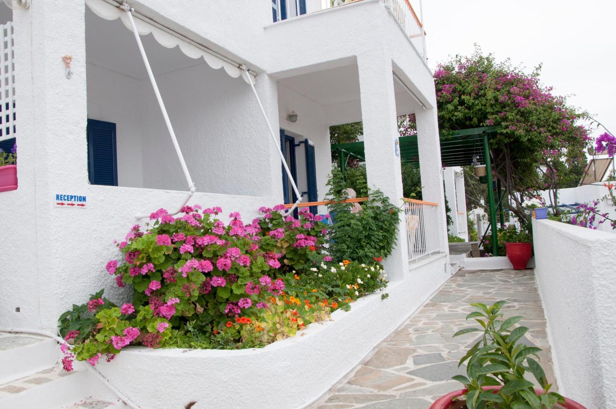 Tatsis Apartments Masouri Esterno foto