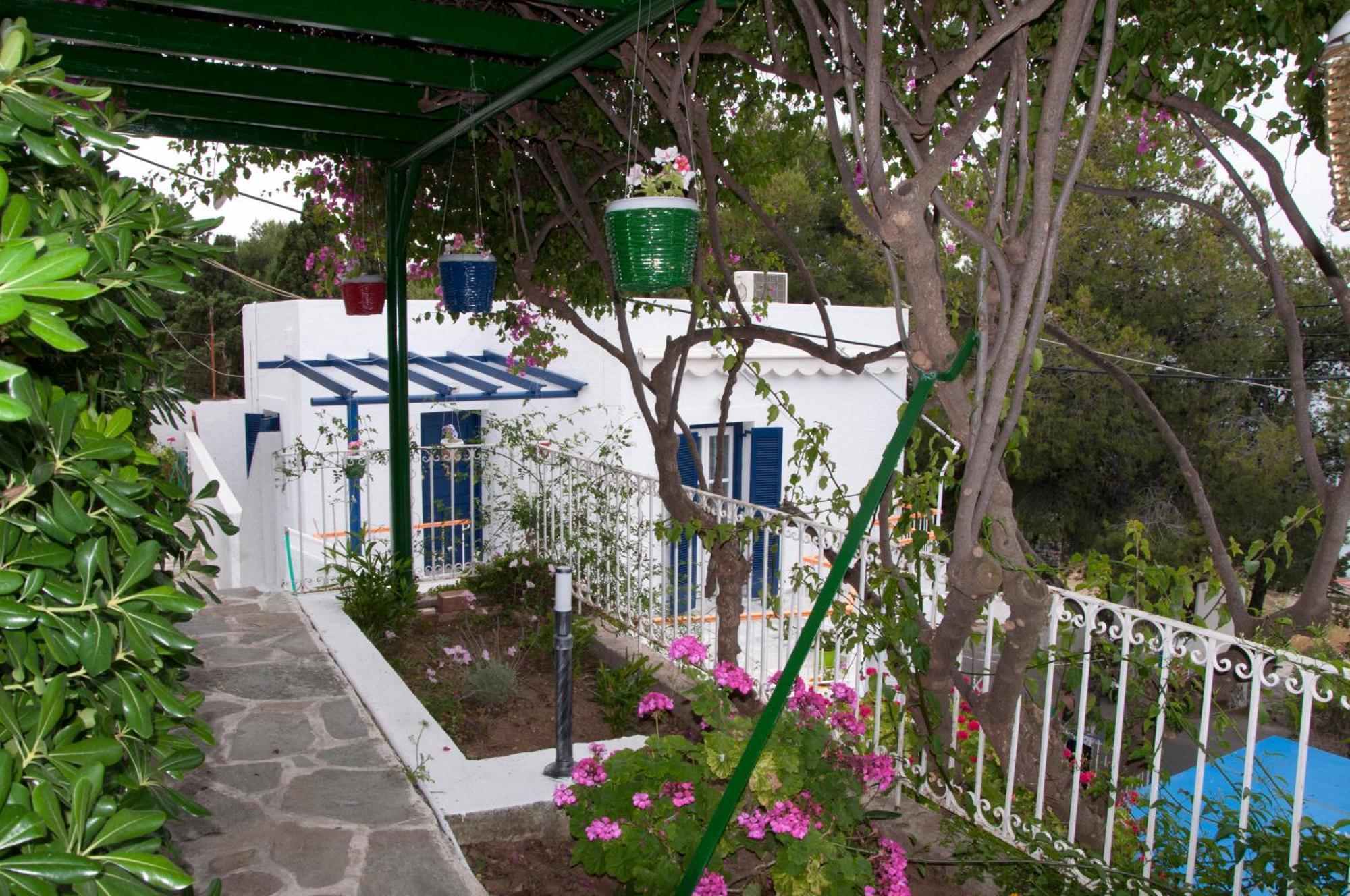 Tatsis Apartments Masouri Esterno foto