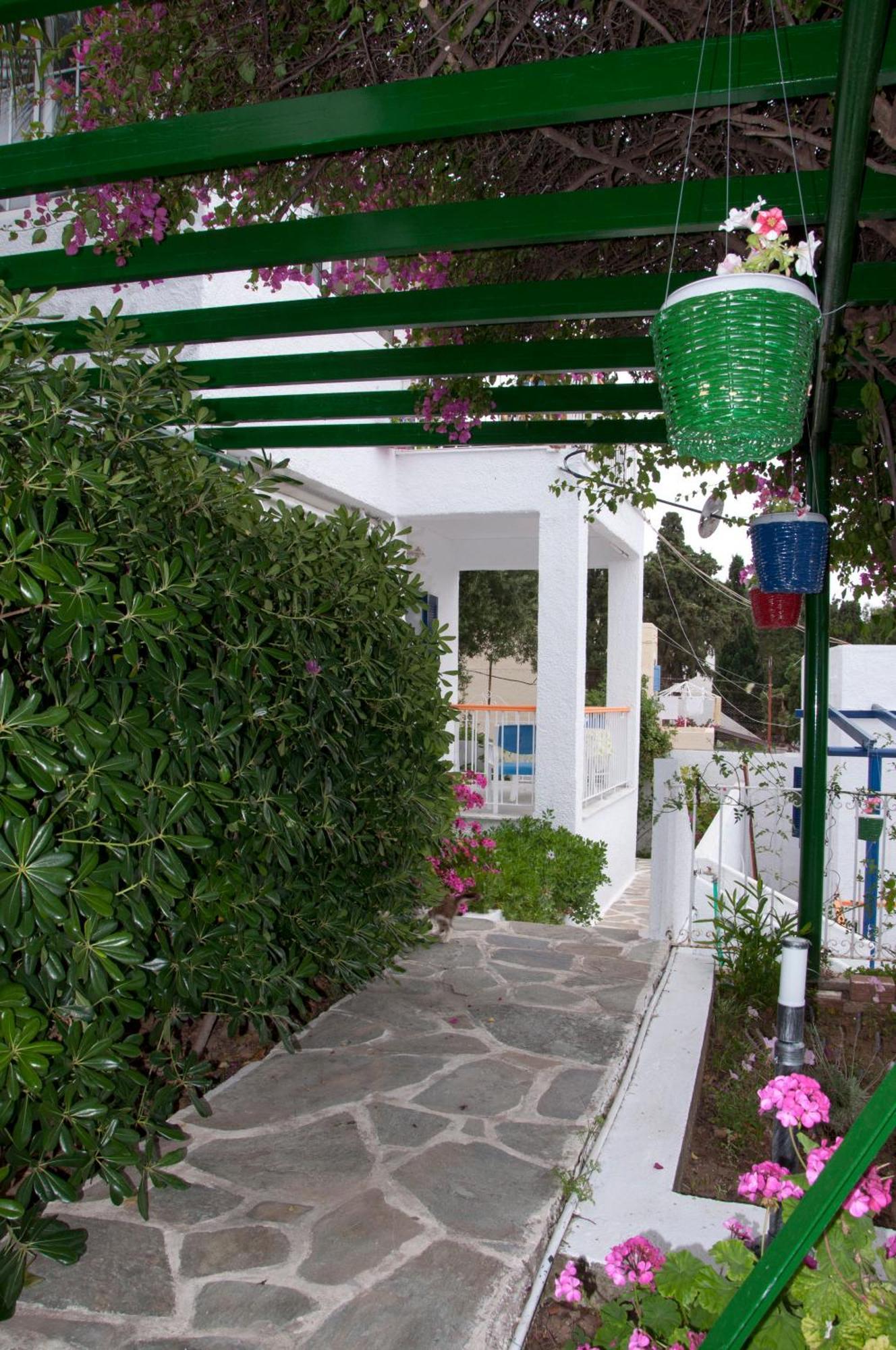 Tatsis Apartments Masouri Esterno foto