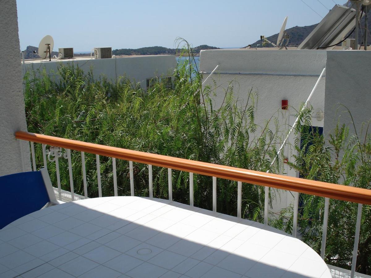 Tatsis Apartments Masouri Esterno foto